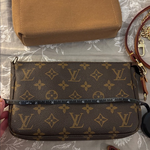 Louis Vuitton Pochette - Picture 7 of 14